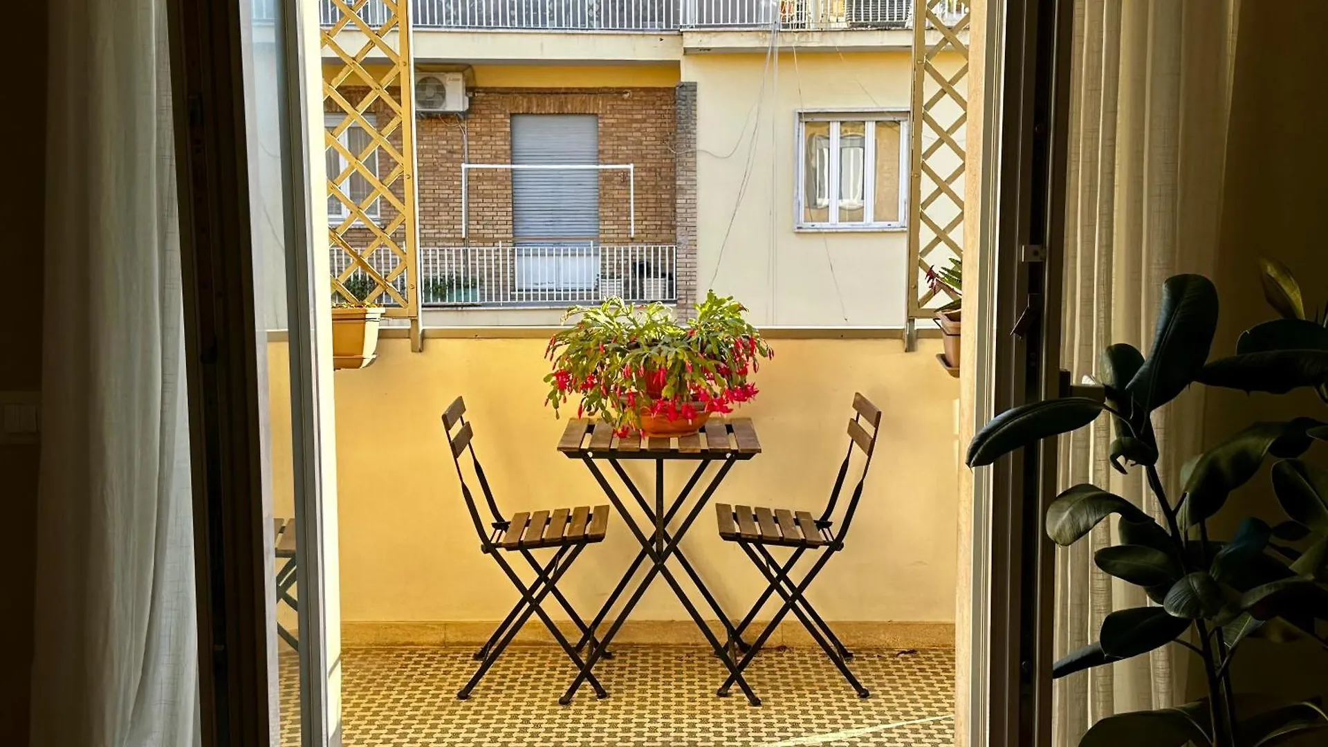 Giulia'S Corner Apartment Rome Italy